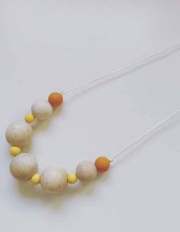 Collar de Lactancia de Madera 100% Natural PAPALLONA - Mostaza